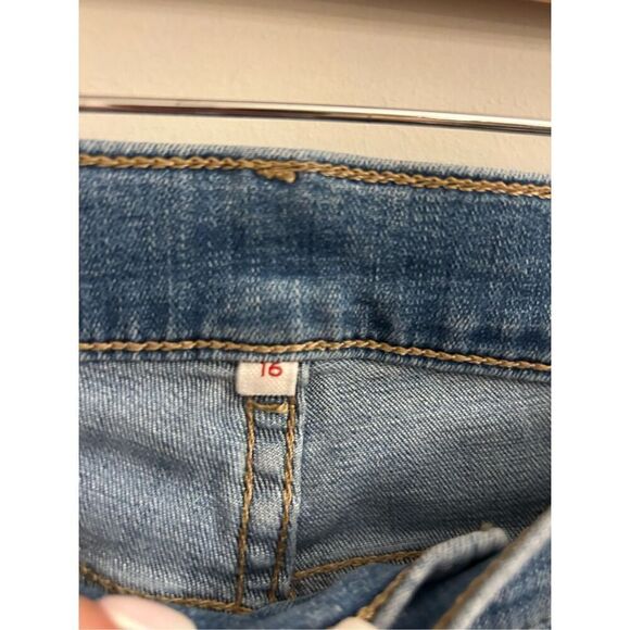 Levi's stretchy slim ankle jeans lightly distressed size 16 - Picture 3 of 10